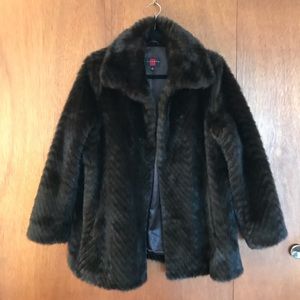 Like NEW!! Faux Fur coat